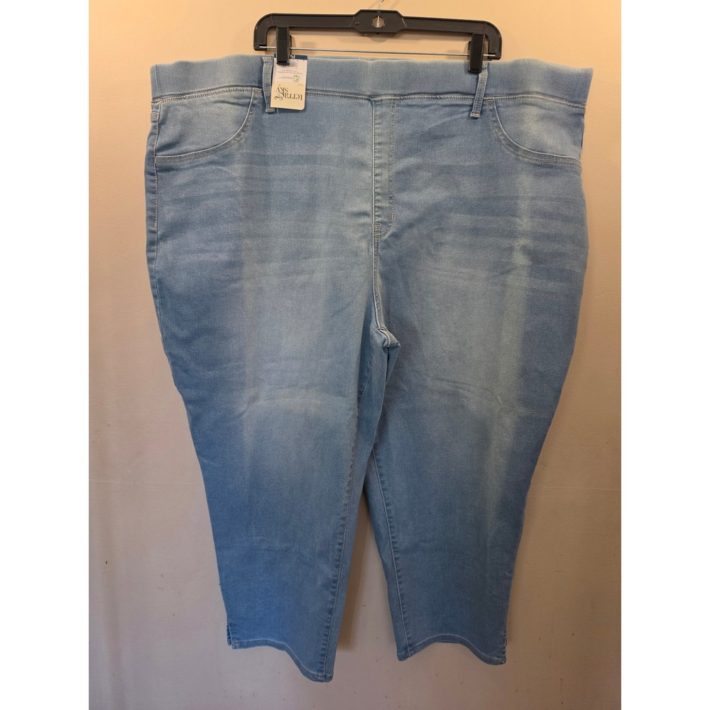 Terra & Sky Plus Size 4X 28W-30W Light Wash Pull On Jegging Capri Pants NWT